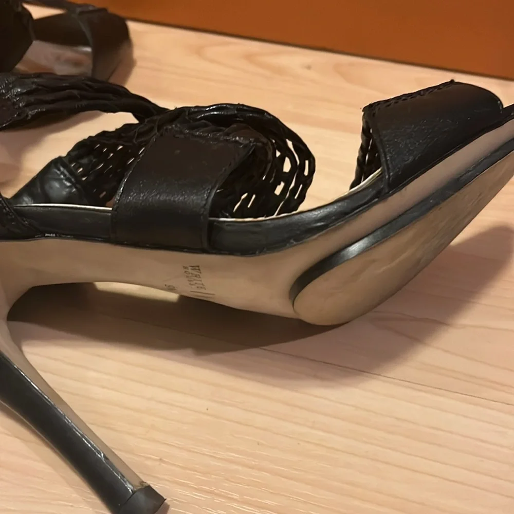 White House Black Market black‎ sexy heels 9